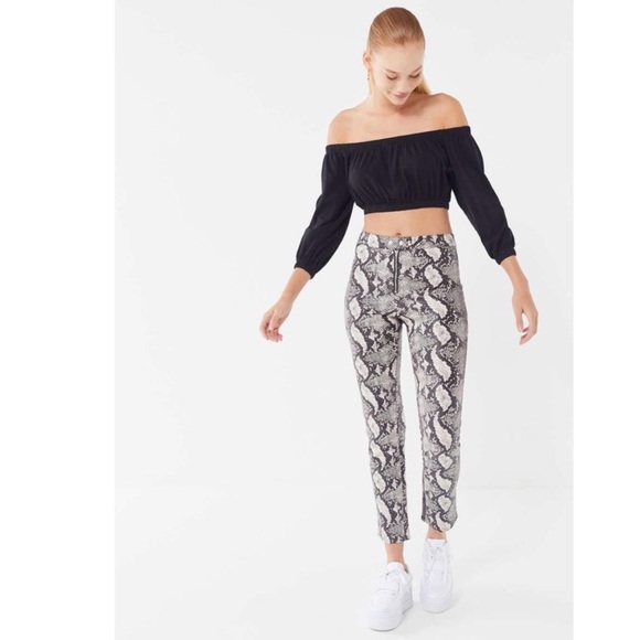Urban Outfitters Maia Snakeskin Pants - Picture 4 of 16